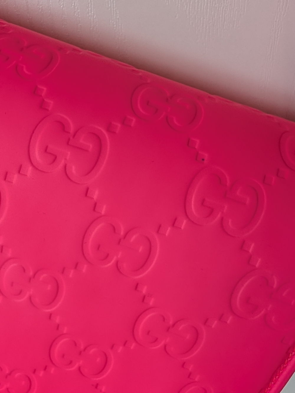 Gucci Pink Embossed GG Crossbody Bag - Picture 5 of 12